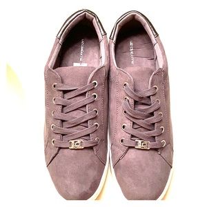 Liz Claiborne casual sneakers